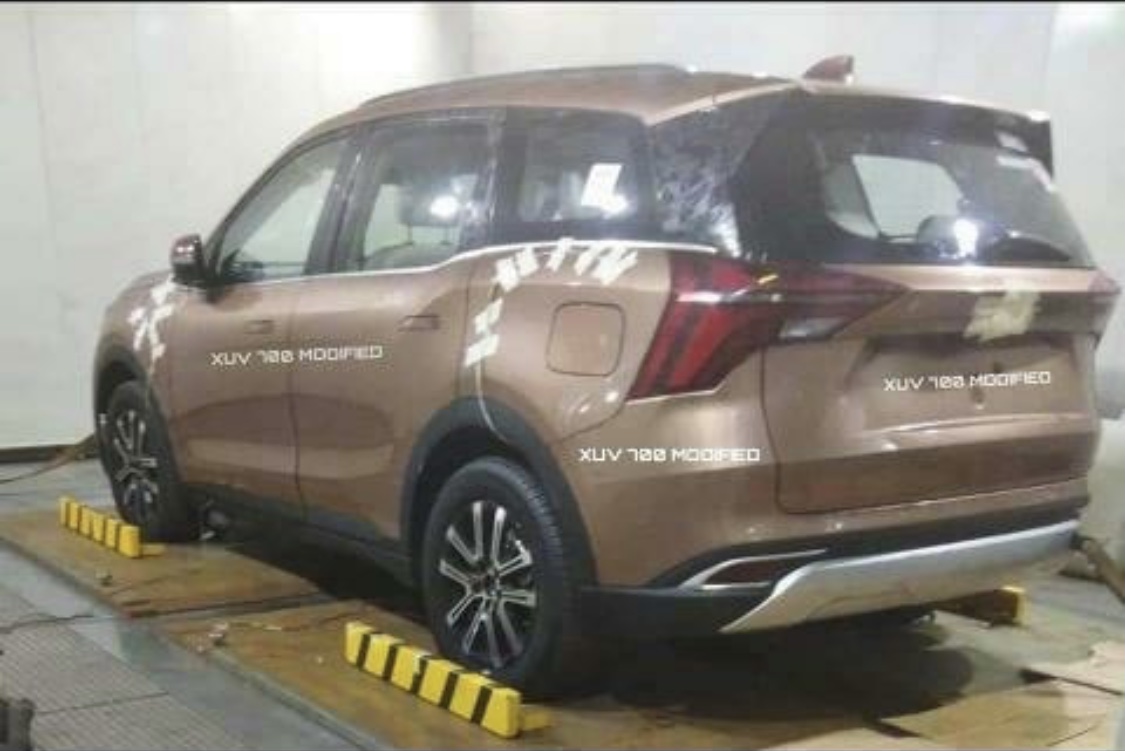 Mahindra XUV700 image 2021